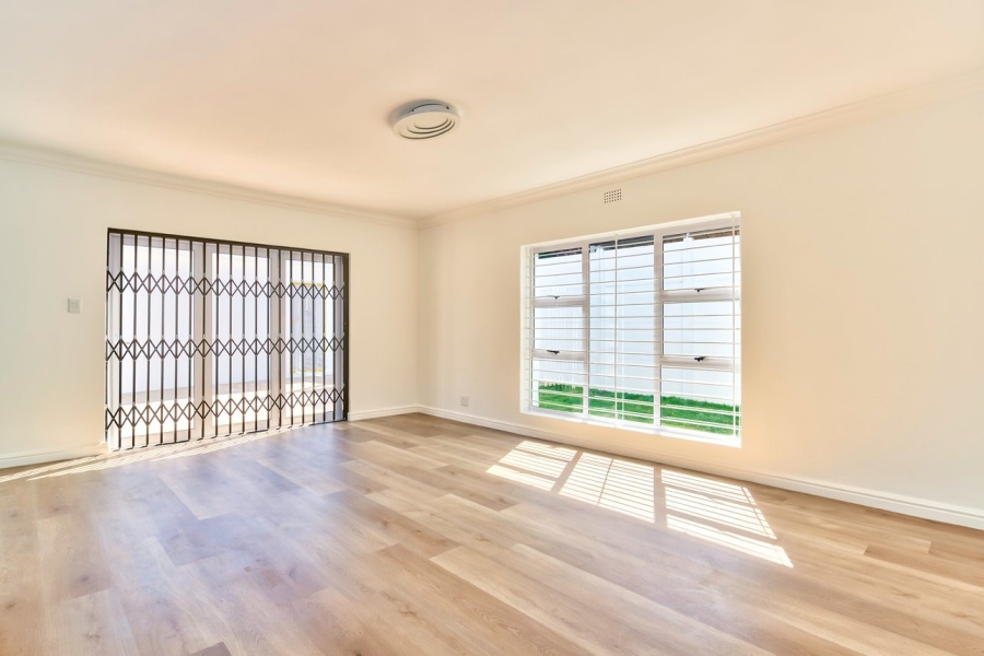 3 Bedroom Property for Sale in Waves Edge Western Cape